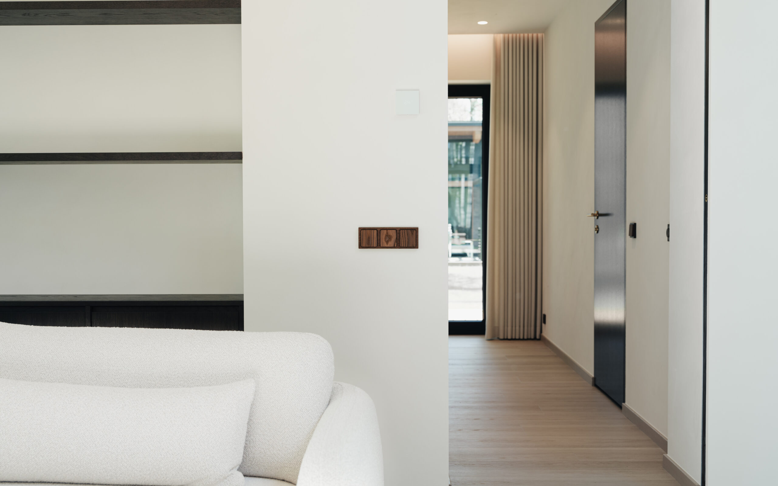 Modular jack socket by Wemel Wood