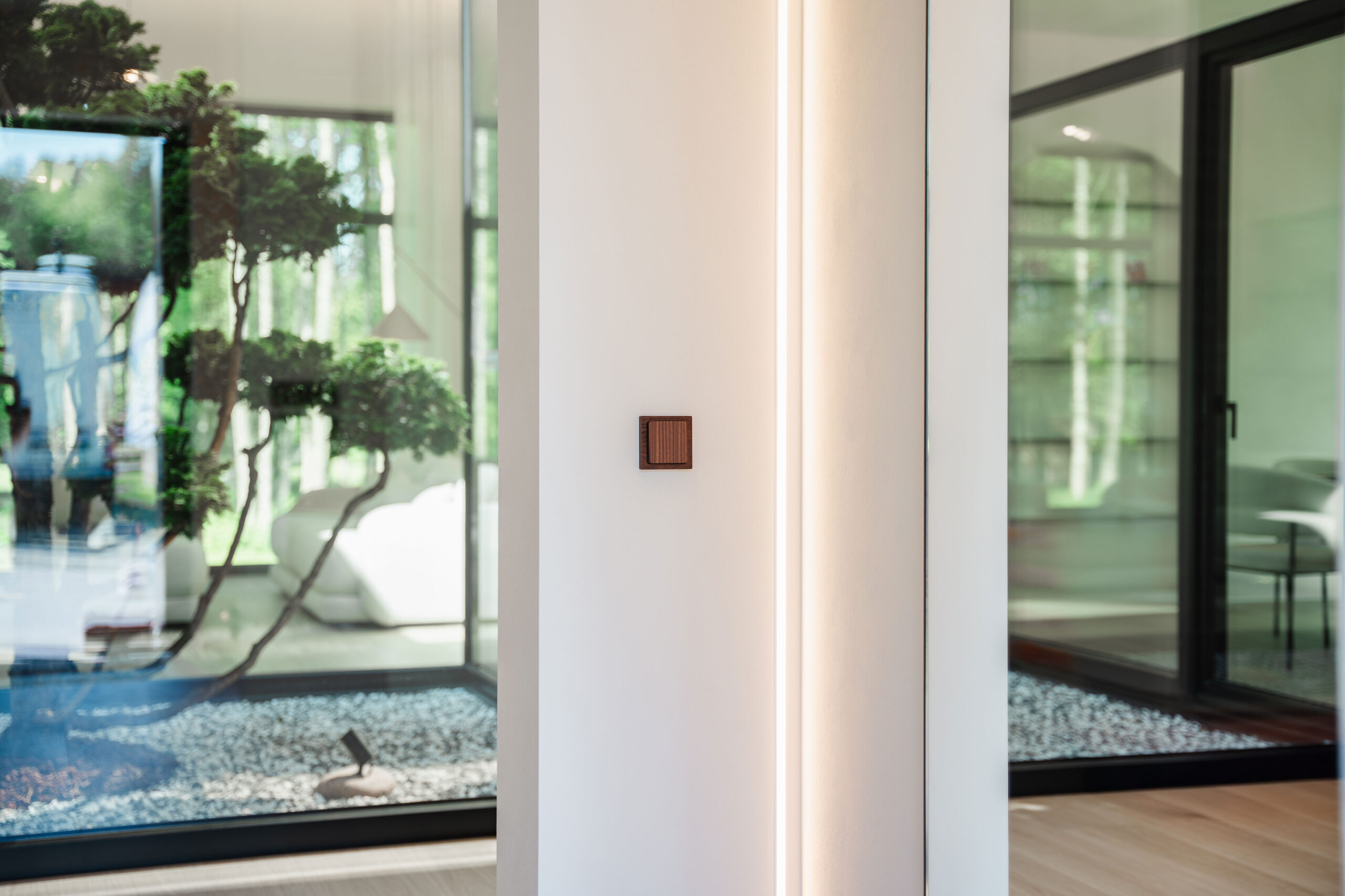 Double USB charger by Wemel Wood